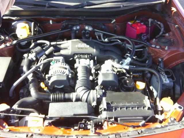 販売車輌は全車１年間走行距離無制限の保証付きです。全国保証になりますので遠方のお客様でもお近くの各ディーラーにて保証修理が可能です。また２年〜３年の長期保証プランもご準備しています。