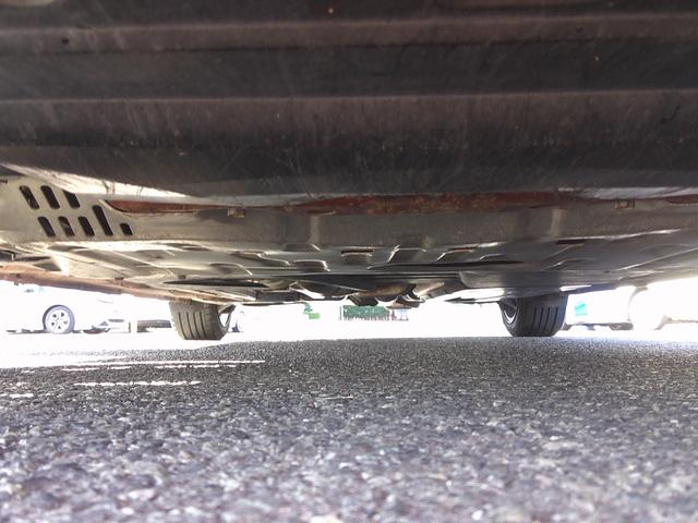 販売車輌は全車１年間走行距離無制限の保証付きです。全国保証になりますので遠方のお客様でもお近くの各ディーラーにて保証修理が可能です。また２年〜３年の長期保証プランもご準備しています。