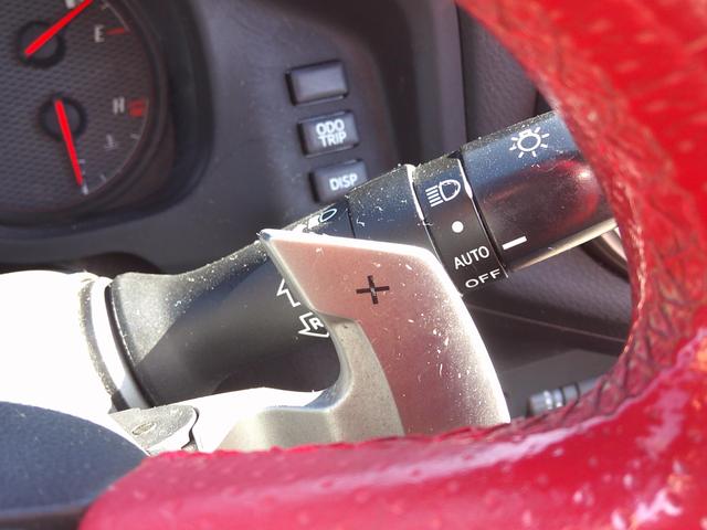 販売車輌は全車１年間走行距離無制限の保証付きです。全国保証になりますので遠方のお客様でもお近くの各ディーラーにて保証修理が可能です。また２年〜３年の長期保証プランもご準備しています。