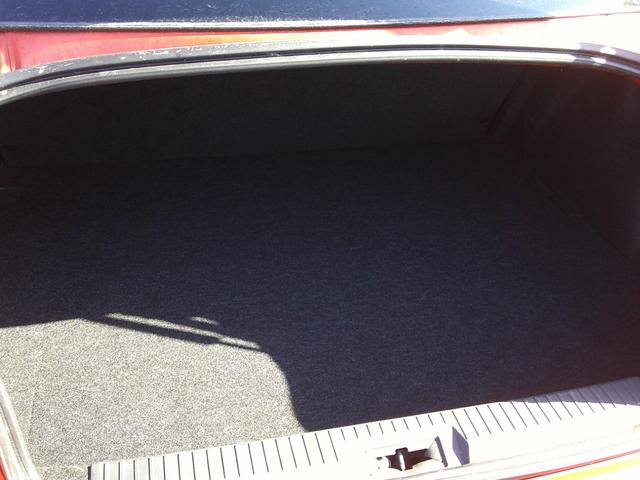 販売車輌は全車１年間走行距離無制限の保証付きです。全国保証になりますので遠方のお客様でもお近くの各ディーラーにて保証修理が可能です。また２年〜３年の長期保証プランもご準備しています。