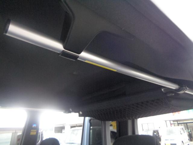 ピクシスメガ Ｇターボ　レジャーエディションＳＡＩＩＩ　禁煙車　純正フルセグナビＤＶＤ　ＢＴ　ＨＤＭＩ　シートヒーター　ラゲージボード　アッパーシステムレール　オーバーヘッドネット　インテリアイルミ　ＥＴＣ２．０　両側パワスラ　ドライビングサポート（3枚目）