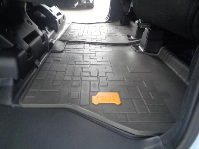 ピクシスメガ Ｇターボ　レジャーエディションＳＡＩＩＩ　禁煙車　純正フルセグナビＤＶＤ　ＢＴ　ＨＤＭＩ　シートヒーター　ラゲージボード　アッパーシステムレール　オーバーヘッドネット　インテリアイルミ　ＥＴＣ２．０　両側パワスラ　ドライビングサポート（60枚目）