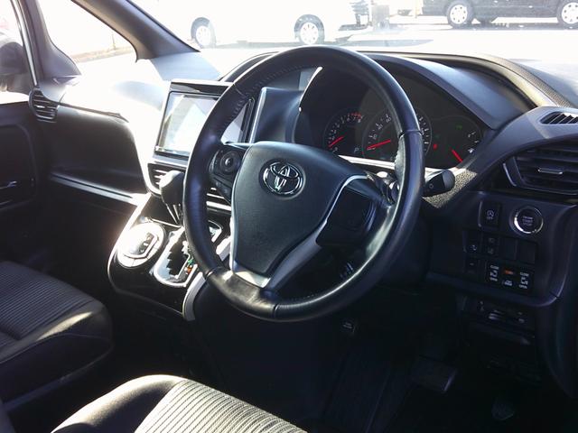 ヴォクシー ZS 煌II 純正9インチフルセグナビ DVD BT HDMI 12.1インチフリップダウン バックカメラ 両側パワスラ PCS LDA LEDオートヘッド クルーズコントロール ドラレコ オートハイビーム(24枚目)