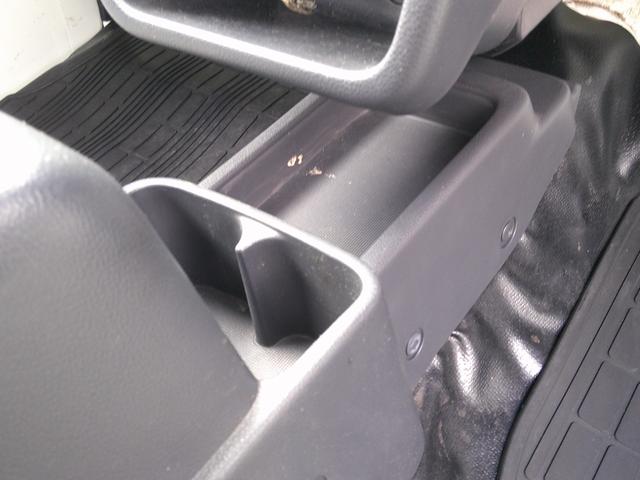 キャリイトラック KX MT 4WD ゴムマット 荷台ライト フォグ CDオーディオ エアコン パワステ パワーウィンドウ(40枚目)