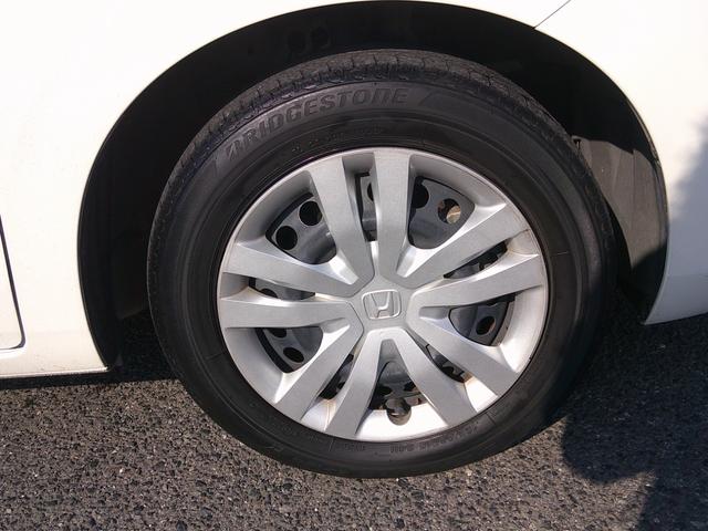 フィット ベーシック　純正ナビ　Ｂｌｕｅｔｏｏｔｈ　バックカメラ　前後ドラレコ　スマートキー×２　オートＬＥＤヘッド　クルーズコントロール　ビルトインＥＴＣ　電動パーキング　パーキングソナー　ステリモ（21枚目）