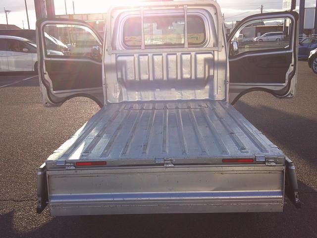 ハイゼットトラック スタンダードＳＡＩＩＩｔ　ＡＴ　４ＷＤ　ブレーキサポート　ＥＴＣ　ＬＥＤヘッド　ゴムマット　純正オーディオ　横滑り防止（23枚目）