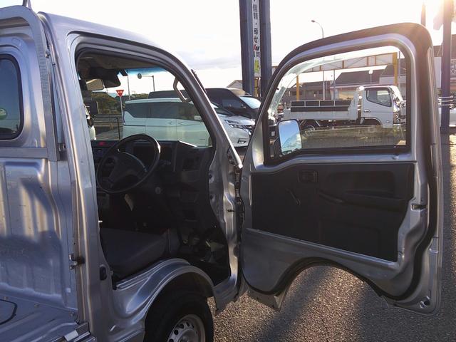 ハイゼットトラック スタンダードＳＡＩＩＩｔ　ＡＴ　４ＷＤ　ブレーキサポート　ＥＴＣ　ＬＥＤヘッド　ゴムマット　純正オーディオ　横滑り防止（26枚目）