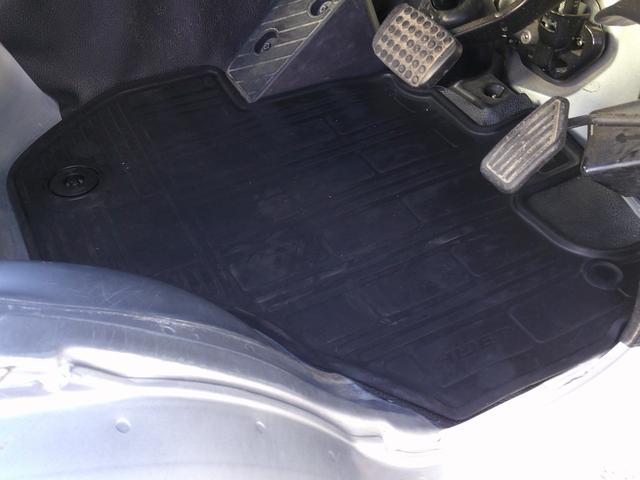 ハイゼットトラック スタンダードＳＡＩＩＩｔ　ＡＴ　４ＷＤ　ブレーキサポート　ＥＴＣ　ＬＥＤヘッド　ゴムマット　純正オーディオ　横滑り防止（30枚目）