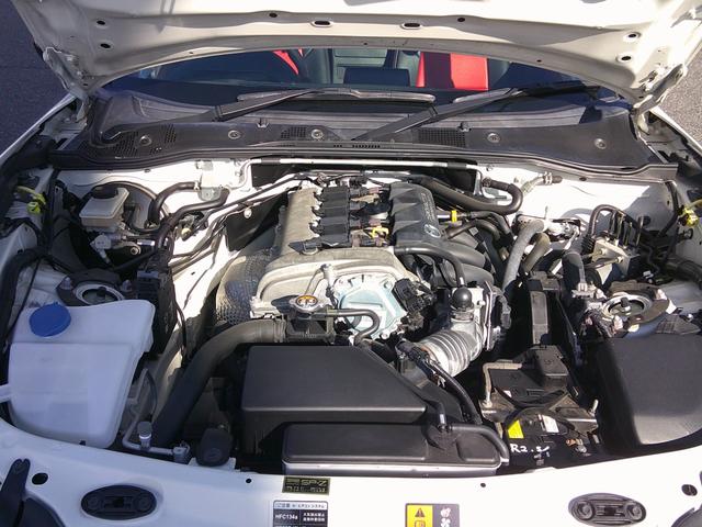 ロードスター Ｓ　６ＭＴ　オープン　ＥＴＣ　純正ブラックＡＷ　革調シートカバー　スマートキー　プッシュスタート　純正オーディオ（13枚目）