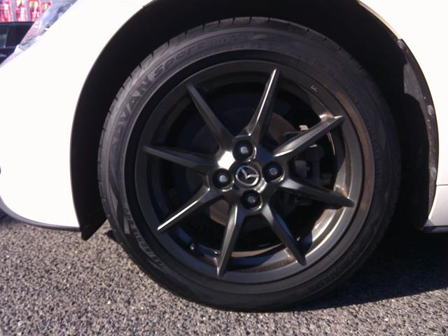 ロードスター Ｓ　６ＭＴ　オープン　ＥＴＣ　純正ブラックＡＷ　革調シートカバー　スマートキー　プッシュスタート　純正オーディオ（18枚目）