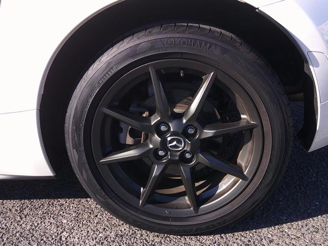 ロードスター Ｓ　６ＭＴ　オープン　ＥＴＣ　純正ブラックＡＷ　革調シートカバー　スマートキー　プッシュスタート　純正オーディオ（19枚目）