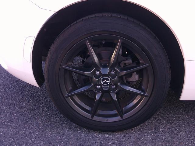 ロードスター Ｓ　６ＭＴ　オープン　ＥＴＣ　純正ブラックＡＷ　革調シートカバー　スマートキー　プッシュスタート　純正オーディオ（20枚目）