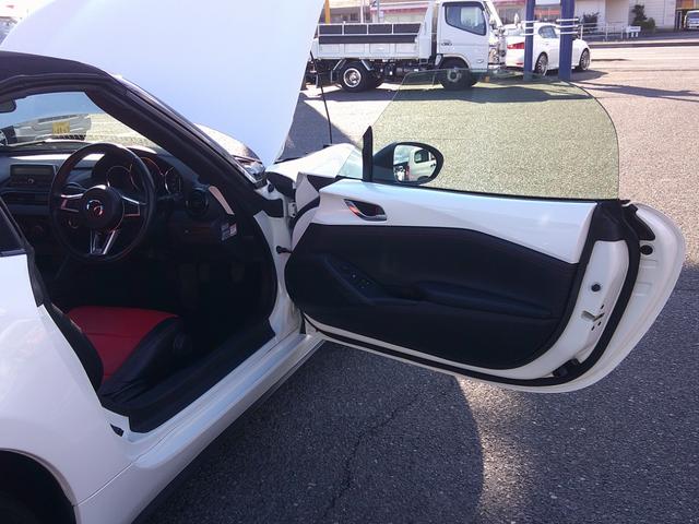 ロードスター Ｓ　６ＭＴ　オープン　ＥＴＣ　純正ブラックＡＷ　革調シートカバー　スマートキー　プッシュスタート　純正オーディオ（22枚目）