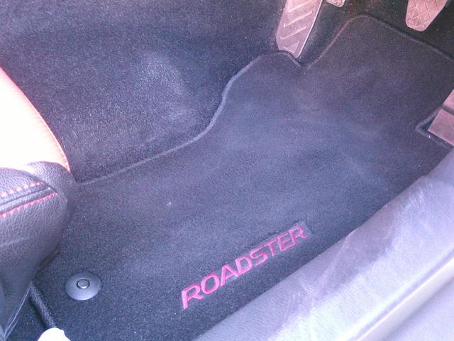 ロードスター Ｓ　６ＭＴ　オープン　ＥＴＣ　純正ブラックＡＷ　革調シートカバー　スマートキー　プッシュスタート　純正オーディオ（27枚目）