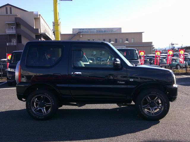 ジムニー クロスアドベンチャー　ワンオーナー　ＭＴ　４ＷＤ　フルセグナビ　ＤＶＤ　ＢＴ　ＨＤＭＩ　ＥＴＣ　シートヒーター　禁煙車　純正ＡＷ　合皮シート　キーレス　電格ミラー（7枚目）