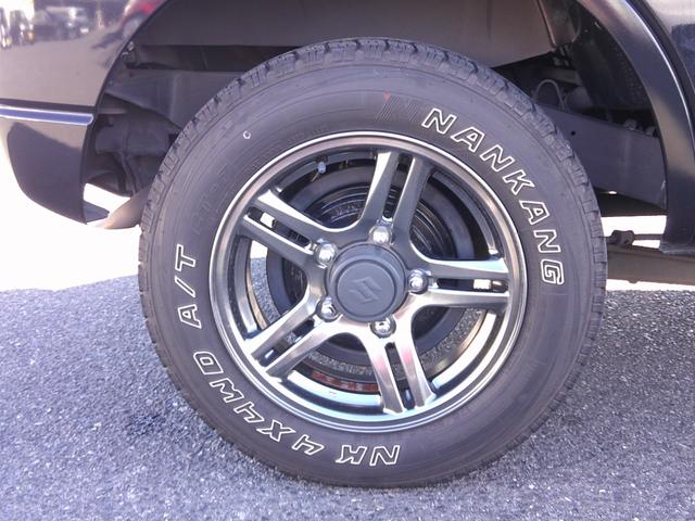 ジムニー クロスアドベンチャー　ワンオーナー　ＭＴ　４ＷＤ　フルセグナビ　ＤＶＤ　ＢＴ　ＨＤＭＩ　ＥＴＣ　シートヒーター　禁煙車　純正ＡＷ　合皮シート　キーレス　電格ミラー（20枚目）