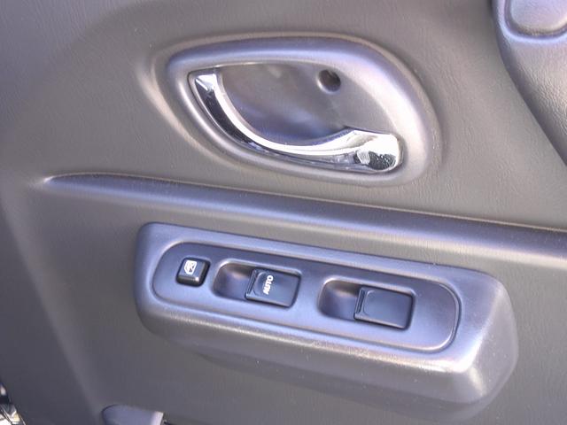 ジムニー クロスアドベンチャー　ワンオーナー　ＭＴ　４ＷＤ　フルセグナビ　ＤＶＤ　ＢＴ　ＨＤＭＩ　ＥＴＣ　シートヒーター　禁煙車　純正ＡＷ　合皮シート　キーレス　電格ミラー（25枚目）