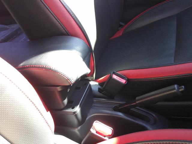 ジムニー クロスアドベンチャー　ワンオーナー　ＭＴ　４ＷＤ　フルセグナビ　ＤＶＤ　ＢＴ　ＨＤＭＩ　ＥＴＣ　シートヒーター　禁煙車　純正ＡＷ　合皮シート　キーレス　電格ミラー（39枚目）