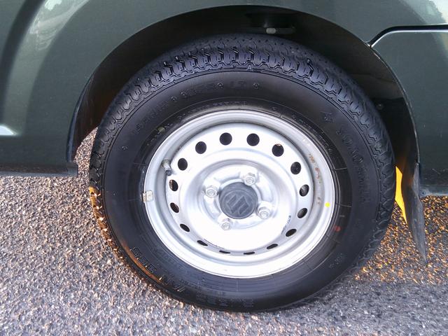 キャリイトラック ＫＣスペシャル　ＭＴ　４ＷＤ　ブレーキサポート　オートライト　荷台ゴムマット　キーレス　純正オーディオ　車線逸脱防止（19枚目）