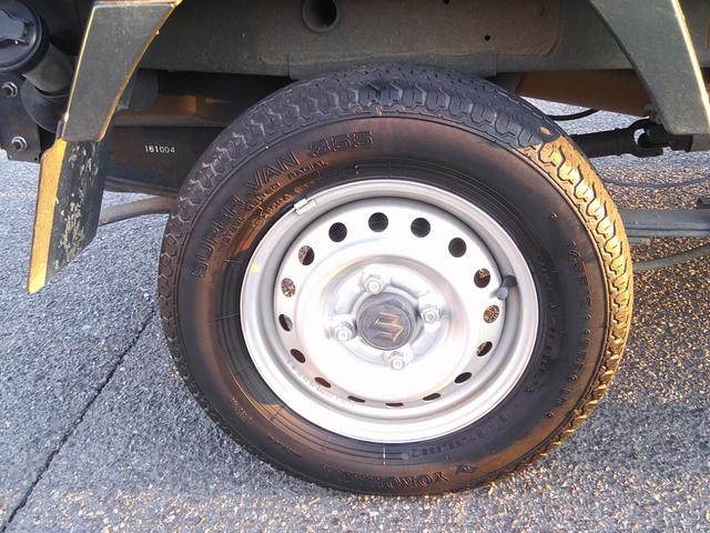 キャリイトラック ＫＣスペシャル　ＭＴ　４ＷＤ　ブレーキサポート　オートライト　荷台ゴムマット　キーレス　純正オーディオ　車線逸脱防止（20枚目）