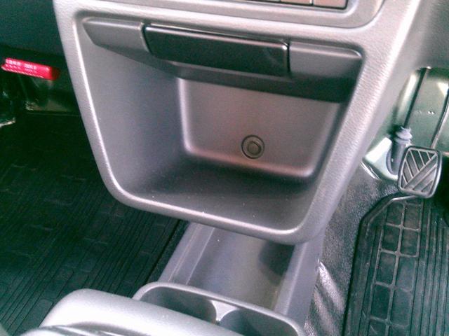 キャリイトラック ＫＣスペシャル　ＭＴ　４ＷＤ　ブレーキサポート　オートライト　荷台ゴムマット　キーレス　純正オーディオ　車線逸脱防止（39枚目）