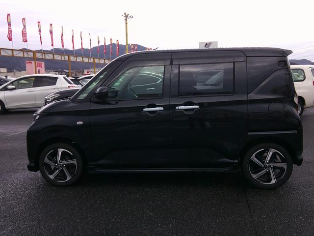 ムーヴ ＲＳ　新車保証　フロアマット　ドアバイザー　スマートキー×２　両側パワスラ　ＬＥＤオートヘッド　純正ＡＷ　クルーズコントロール　電動パーキング　ブレーキホールド（12枚目）