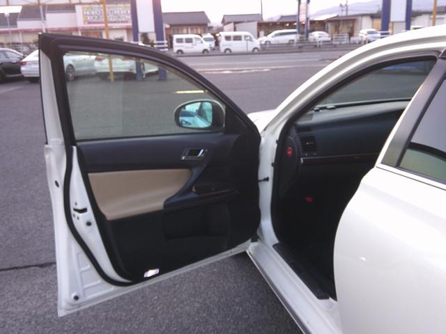 マークＸ プレミアム　８インチフルセグナビ　ＤＶＤ　ＢＴ　バックカメラ　シートヒーター　ミラー型ドラレコ　パワーシート　スマートキー×２　リアサンシェード　クルーズコントロール　ＥＴＣ　ハーフレザー　プッシュスタート（47枚目）