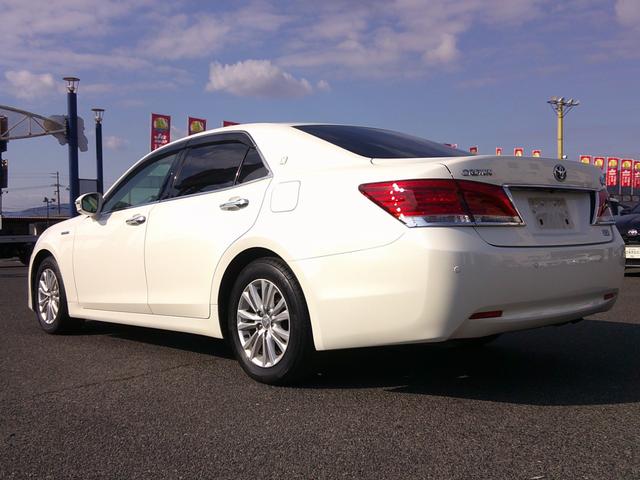 クラウンハイブリッド ロイヤルサルーン　純正フルセグナビ　ＤＶＤ　Ｂｌｕｅｔｏｏｔｈ　バックカメラ　シートヒーター　クルーズコントロール　ブレーキサポート　ビルトインＥＴＣ　パワーシート　ステリモ　ＨＩＤヘッド　スマートキー×２（12枚目）