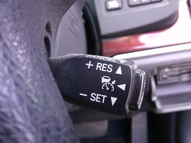 クラウンハイブリッド ロイヤルサルーン　純正フルセグナビ　ＤＶＤ　Ｂｌｕｅｔｏｏｔｈ　バックカメラ　シートヒーター　クルーズコントロール　ブレーキサポート　ビルトインＥＴＣ　パワーシート　ステリモ　ＨＩＤヘッド　スマートキー×２（36枚目）