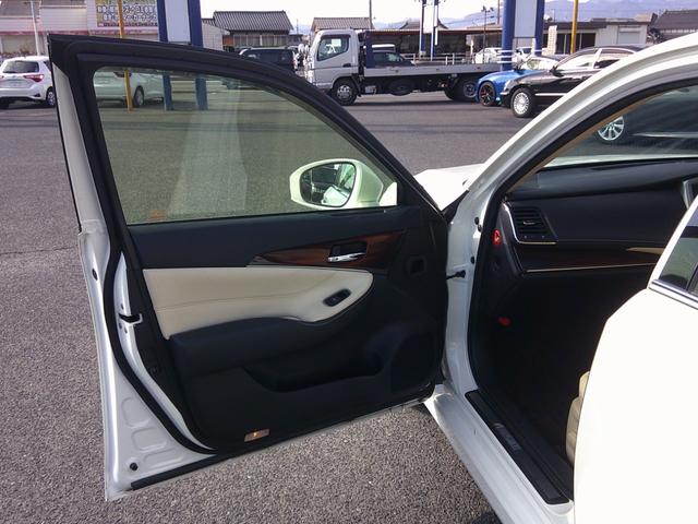 クラウンハイブリッド ロイヤルサルーン　純正フルセグナビ　ＤＶＤ　Ｂｌｕｅｔｏｏｔｈ　バックカメラ　シートヒーター　クルーズコントロール　ブレーキサポート　ビルトインＥＴＣ　パワーシート　ステリモ　ＨＩＤヘッド　スマートキー×２（46枚目）