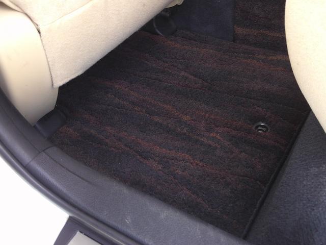 クラウンハイブリッド ロイヤルサルーン　純正フルセグナビ　ＤＶＤ　Ｂｌｕｅｔｏｏｔｈ　バックカメラ　シートヒーター　クルーズコントロール　ブレーキサポート　ビルトインＥＴＣ　パワーシート　ステリモ　ＨＩＤヘッド　スマートキー×２（56枚目）