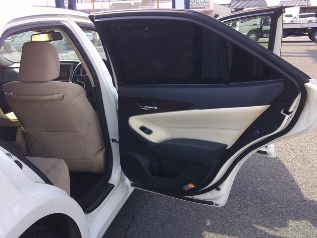 クラウンハイブリッド ロイヤルサルーン　純正フルセグナビ　ＤＶＤ　Ｂｌｕｅｔｏｏｔｈ　バックカメラ　シートヒーター　クルーズコントロール　ブレーキサポート　ビルトインＥＴＣ　パワーシート　ステリモ　ＨＩＤヘッド　スマートキー×２（57枚目）