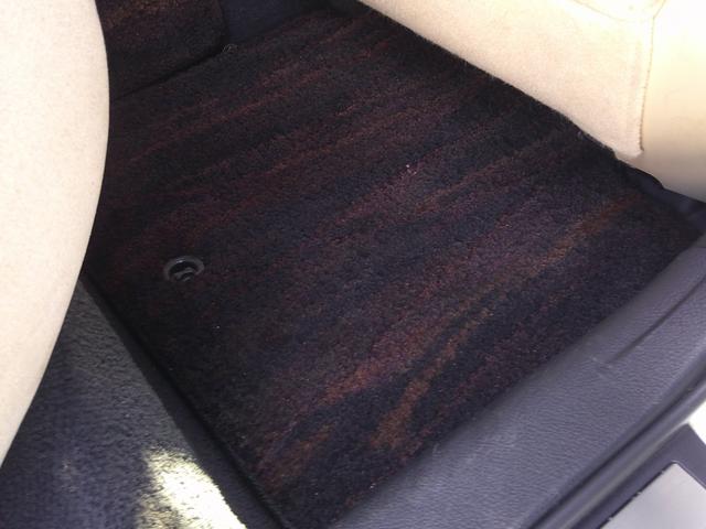 クラウンハイブリッド ロイヤルサルーン　純正フルセグナビ　ＤＶＤ　Ｂｌｕｅｔｏｏｔｈ　バックカメラ　シートヒーター　クルーズコントロール　ブレーキサポート　ビルトインＥＴＣ　パワーシート　ステリモ　ＨＩＤヘッド　スマートキー×２（59枚目）