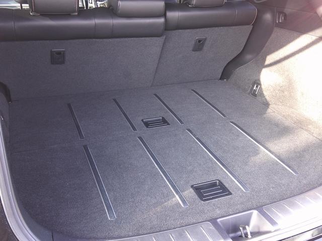 ハリアー エレガンス　純正９インチフルセグナビ　ＤＶＤ　Ｂｌｕｅｔｏｏｔｈ　バックカメラ　ＥＴＣ　ハーフレザー　衝突軽減ブレーキ　パワーシート　スマートキー　パーキングソナー　クルーズコントロール（56枚目）