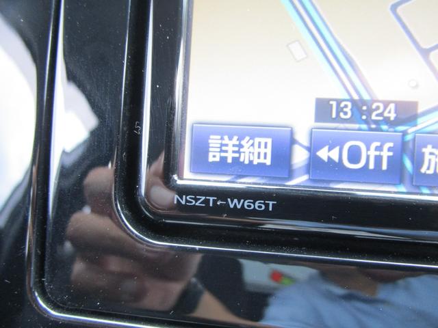 プリウス Ａ　衝突軽減ブレーキシステム　純正フルセグナビ　Ｂモニタ　社外エアロ　ＢＴオーディオ　ＥＴＣ　衝突安全ボディ　Ｐアシスト　ＬＥＤヘッドライト　オートライト　クルーズコントロール　スマートキー　Ｉストップ（7枚目）