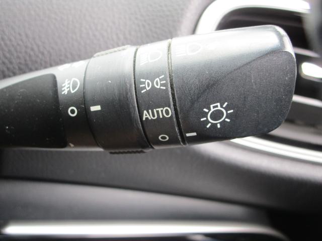 プリウス Ａ　衝突軽減ブレーキシステム　純正フルセグナビ　Ｂモニタ　社外エアロ　ＢＴオーディオ　ＥＴＣ　衝突安全ボディ　Ｐアシスト　ＬＥＤヘッドライト　オートライト　クルーズコントロール　スマートキー　Ｉストップ（16枚目）