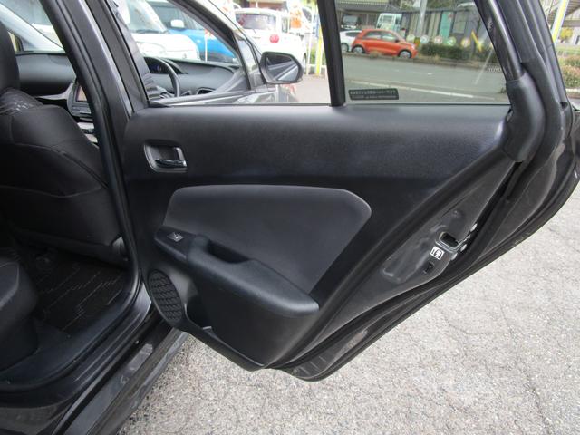 プリウス Ａ　衝突軽減ブレーキシステム　純正フルセグナビ　Ｂモニタ　社外エアロ　ＢＴオーディオ　ＥＴＣ　衝突安全ボディ　Ｐアシスト　ＬＥＤヘッドライト　オートライト　クルーズコントロール　スマートキー　Ｉストップ（35枚目）