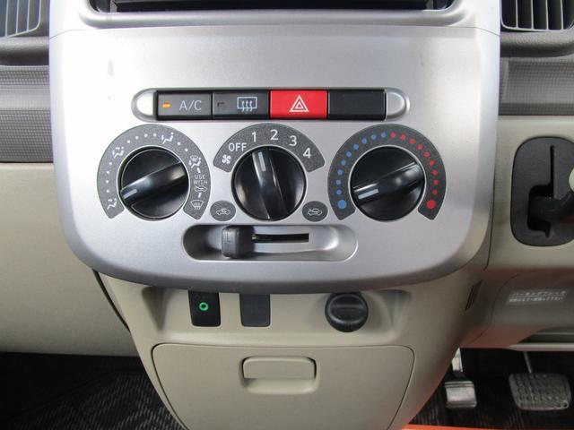 タント Ｌ　社外フルセグナビ　ＥＴＣ　ＤＶＤ再生　キーレス　純正１４インチアルミ　アイドリングストップ　イモビライザー　助手席スライドドア　パワーウインド　衝撃安全ボディー　ベンチシート　マニュアルエアコン（3枚目）