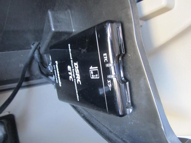 エブリイワゴン ＰＺターボスペシャル　ハイルーフ　衝突被害軽減ブレーキ　社外フルセグナビ　バックカメラ　ＥＴＣ　ＨＩＤ　両側電動スライドドア　純正１４インチアルミ　新品タイヤ　ＢＴオーディオ　ベンチシート　プッシュスタートスマートキー（6枚目）