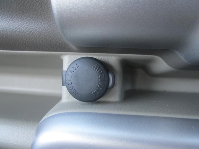 エブリイワゴン ＰＺターボスペシャル　ハイルーフ　衝突被害軽減ブレーキ　社外フルセグナビ　バックカメラ　ＥＴＣ　ＨＩＤ　両側電動スライドドア　純正１４インチアルミ　新品タイヤ　ＢＴオーディオ　ベンチシート　プッシュスタートスマートキー（29枚目）