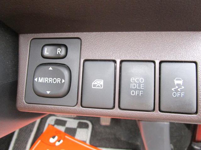 コペン ローブ　フルセグナビ　バックカメラ　フロントドラレコ　ＢＴオーディオ　ＬＥＤヘッドライト　純正１６インチアルミ　シートヒーター　スマートキー＆プッシュスタート　ＤＶＤ再生（6枚目）