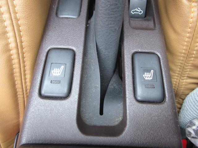 コペン ローブ　フルセグナビ　バックカメラ　フロントドラレコ　ＢＴオーディオ　ＬＥＤヘッドライト　純正１６インチアルミ　シートヒーター　スマートキー＆プッシュスタート　ＤＶＤ再生（16枚目）