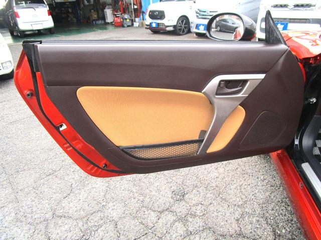 コペン ローブ　フルセグナビ　バックカメラ　フロントドラレコ　ＢＴオーディオ　ＬＥＤヘッドライト　純正１６インチアルミ　シートヒーター　スマートキー＆プッシュスタート　ＤＶＤ再生（27枚目）