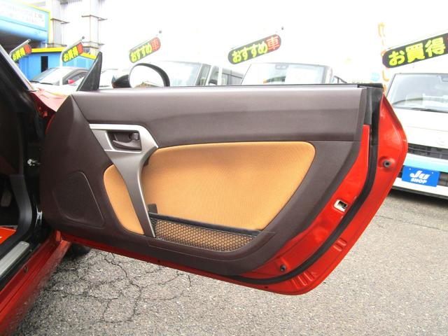 コペン ローブ　フルセグナビ　バックカメラ　フロントドラレコ　ＢＴオーディオ　ＬＥＤヘッドライト　純正１６インチアルミ　シートヒーター　スマートキー＆プッシュスタート　ＤＶＤ再生（28枚目）