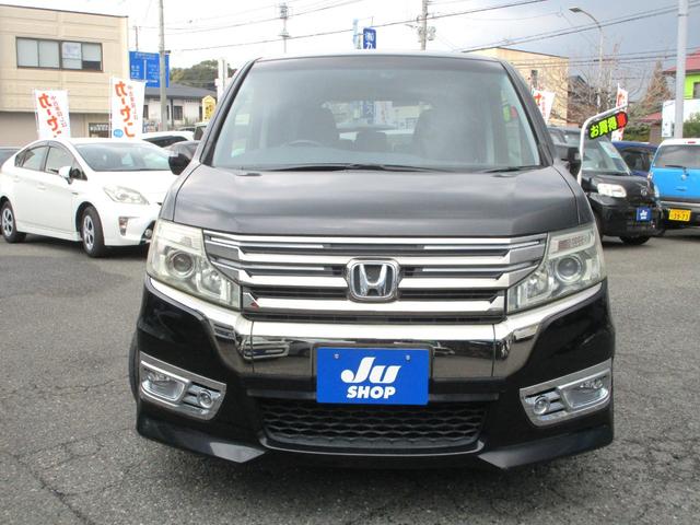 ステップワゴンスパーダ Ｚ　クールスピリット　純正９型フルセグナビ　後席モニター　両側電動スライドドア　バックカメラ　ダブルエアコン　キーフリー　ＨＩＤ　ＥＴＣ　ＢＴオーディオ　ドラレコ　クルコン　タイミングチェーン　純正１７インチアルミ（12枚目）