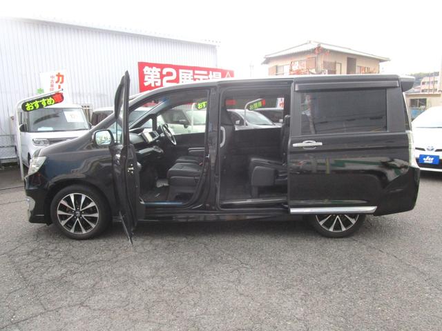 ステップワゴンスパーダ Ｚ　クールスピリット　純正９型フルセグナビ　後席モニター　両側電動スライドドア　バックカメラ　ダブルエアコン　キーフリー　ＨＩＤ　ＥＴＣ　ＢＴオーディオ　ドラレコ　クルコン　タイミングチェーン　純正１７インチアルミ（13枚目）