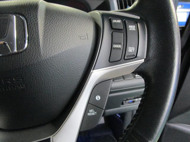 ステップワゴンスパーダ Ｚ　クールスピリット　純正９型フルセグナビ　後席モニター　両側電動スライドドア　バックカメラ　ダブルエアコン　キーフリー　ＨＩＤ　ＥＴＣ　ＢＴオーディオ　ドラレコ　クルコン　タイミングチェーン　純正１７インチアルミ（23枚目）