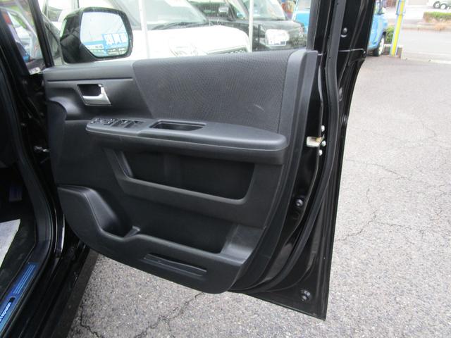 ステップワゴンスパーダ Ｚ　クールスピリット　純正９型フルセグナビ　後席モニター　両側電動スライドドア　バックカメラ　ダブルエアコン　キーフリー　ＨＩＤ　ＥＴＣ　ＢＴオーディオ　ドラレコ　クルコン　タイミングチェーン　純正１７インチアルミ（40枚目）