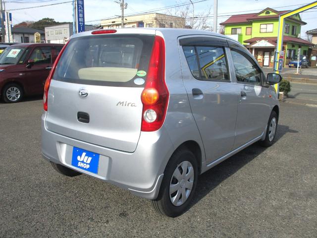 ミラ Ｘスペシャル　５速マニュアル車　キーレス　ＣＤオーディオ　ダブルエアバック　ＡＣ　パワーウインド　パワステ　衝突安全ボディ　ＡＢＳ　エアーバッグ　盗難防止キーレス（19枚目）