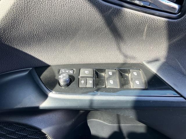 プリウス S 色替 純正ナビ バックカメラ ETC トヨタセーフティーセンス デジタルインナーミラー ドライブレコーダー スマートキー プッシュスタート セキュリティー(26枚目)